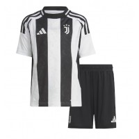 Juventus Francisco Conceicao #7 Hemmatröja Barn 2024-25 Kortärmad (+ Korta byxor)